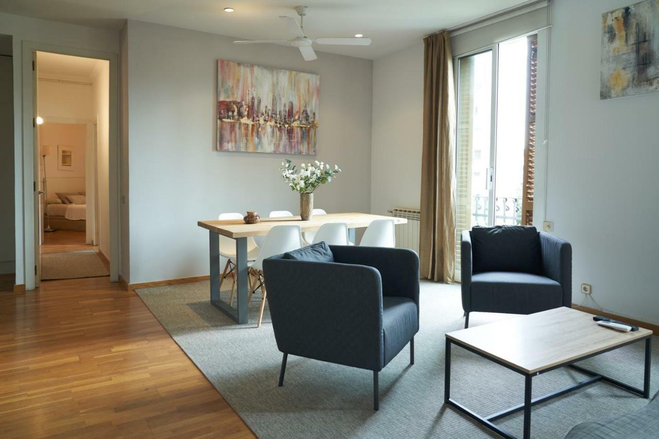 Spacious & Comfortable Flat In Centric Eixample Apartment Barcelona